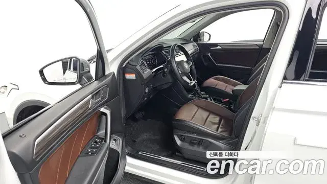 Volkswagen Tiguan Allspace 2023 — Photo 12/20