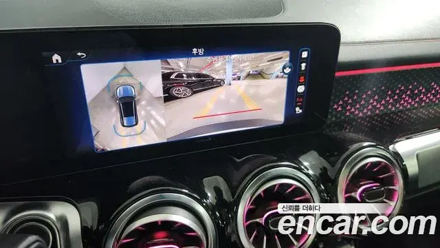Mercedes-Benz EQB 2024 — ფოტო 19/20