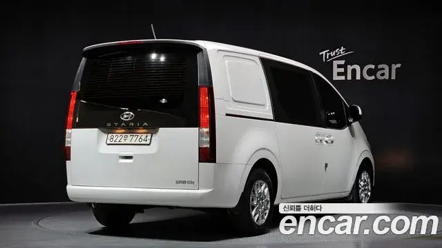 Hyundai Staria 2022 — Фото 2/20