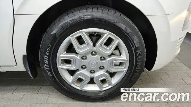 Hyundai Staria 2022 — Фото 5/20