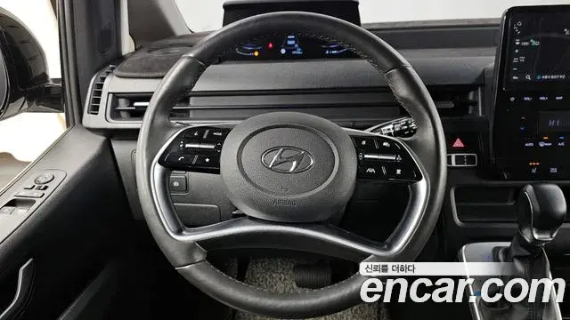 Hyundai Staria 2022 — Фото 13/20