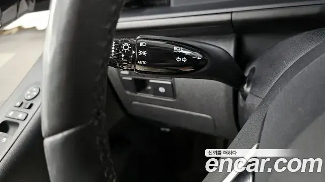 Hyundai Staria 2022 — Фото 15/20