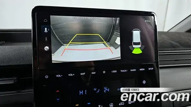 Hyundai Staria 2022 — Фото 17/20