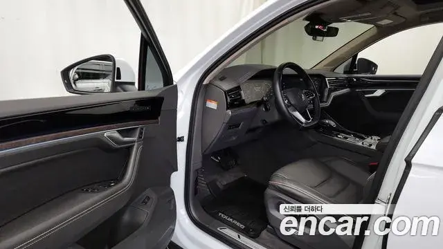 Volkswagen Touareg 2023 — Şəkil 2/20