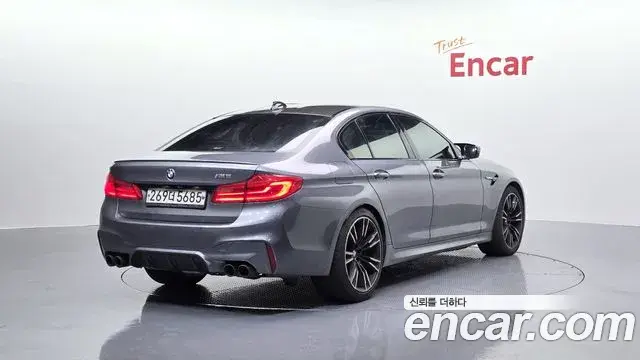 BMW M5 2019 — Photo 11/20