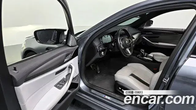 BMW M5 2019 — Photo 2/20