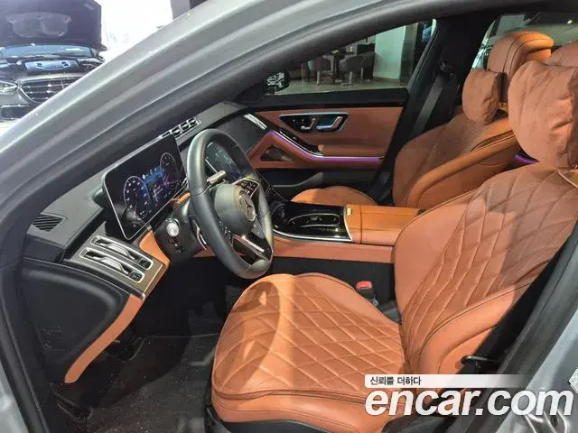 Mercedes-Benz S-Class 2025 — Photo 10/19