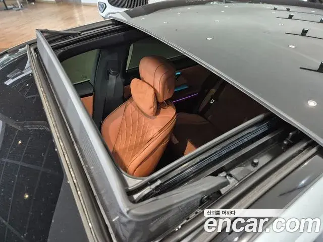 Mercedes-Benz S-Class 2025 — Photo 13/19