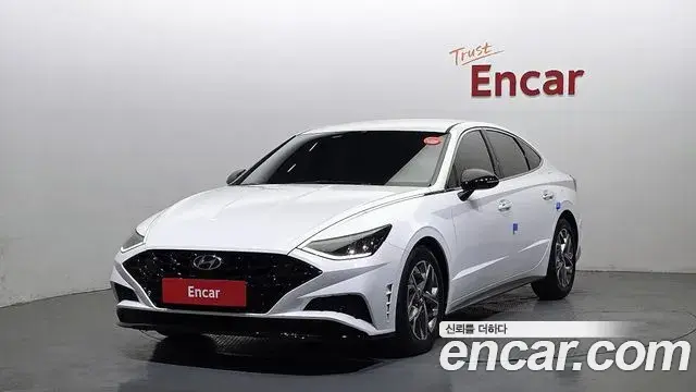Hyundai Sonata Hybrid 2021 — ფოტო 17/20