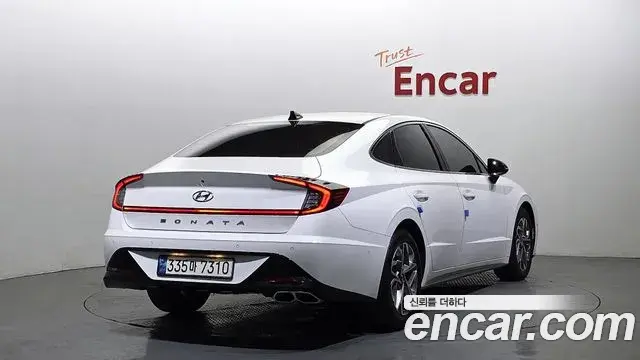 Hyundai Sonata Hybrid 2021 — ფოტო 11/20