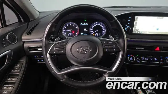 Hyundai Sonata Hybrid 2021 — ფოტო 13/20