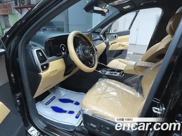 Kia Sorento 2021 — ფოტო 15/20