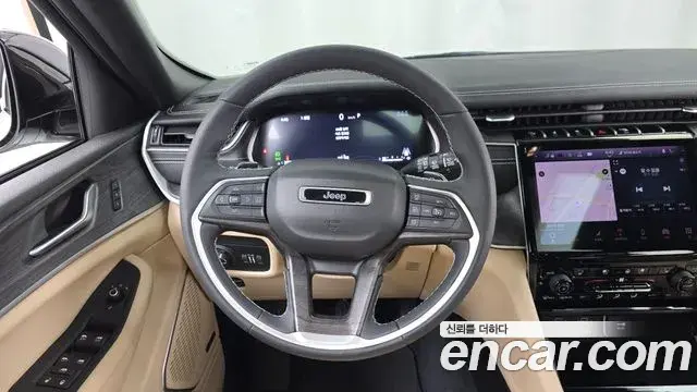 Jeep Grand Cherokee 2023 — ფოტო 11/20