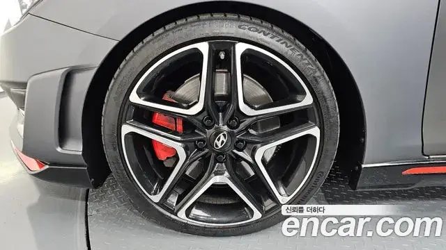 Hyundai Veloster 2018 — Фото 5/20