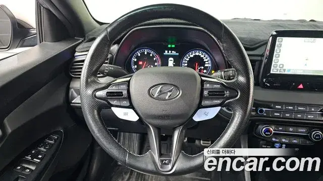 Hyundai Veloster 2018 — Фото 13/20