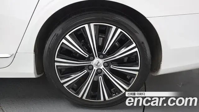 Volvo S90 2021 — ფოტო 8/20