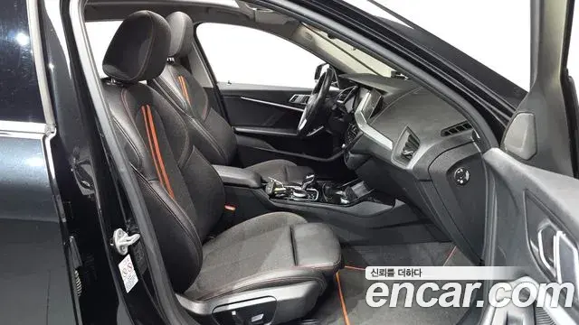 BMW 1 Series 2021 — Photo 19/20