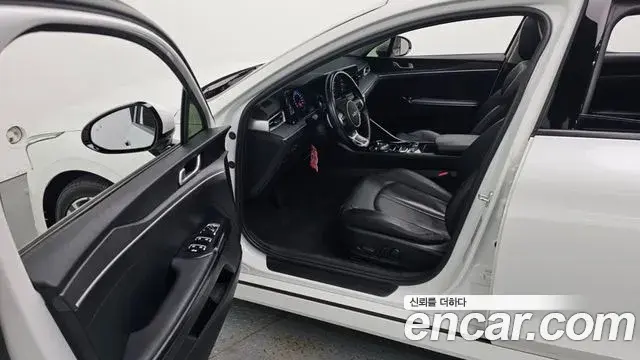 Kia K5 2022 — Photo 9/20