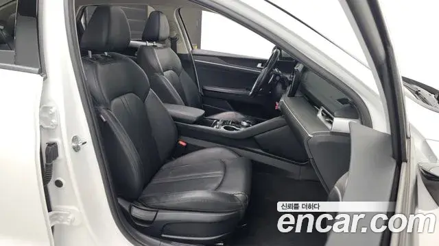 Kia K5 2022 — Photo 11/20