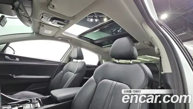 Kia K5 2022 — Photo 19/20
