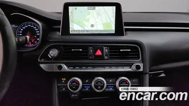 Genesis G70 2019 — ფოტო 13/20
