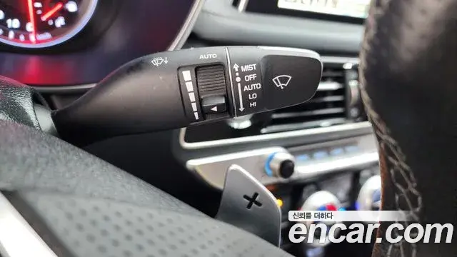 Genesis G70 2019 — ფოტო 16/20