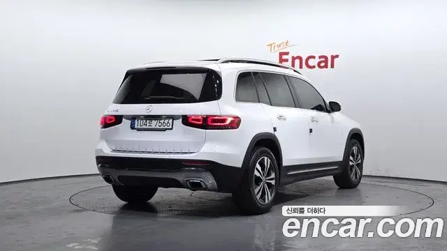 Mercedes-Benz GLB-Class 2021 — Photo 6/20