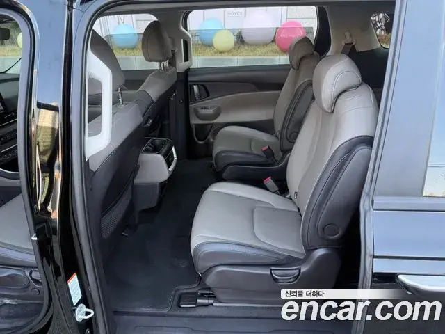Kia Carnival 2025 — ფოტო 17/20