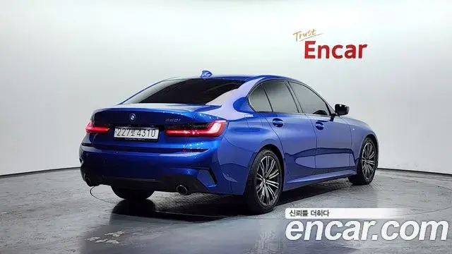 BMW 3 Series 2021 — Photo 15/20