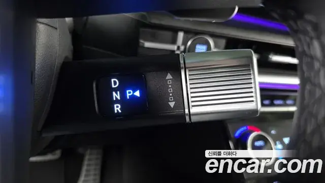 Hyundai Santa Fe 2024 — ფოტო 5/20
