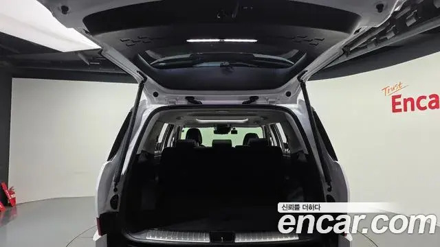 Hyundai Santa Fe 2024 — ფოტო 11/20