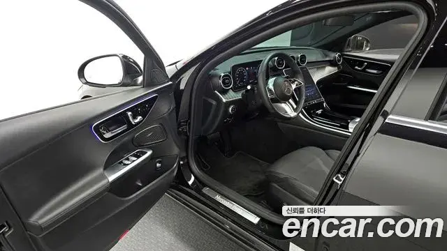 Mercedes-Benz C-Class 2024 — Фото 11/20