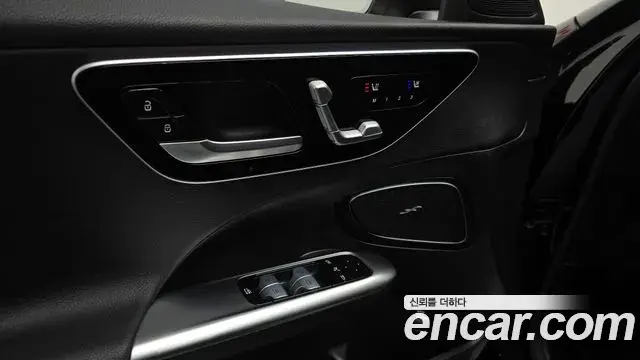 Mercedes-Benz C-Class 2024 — Фото 19/20
