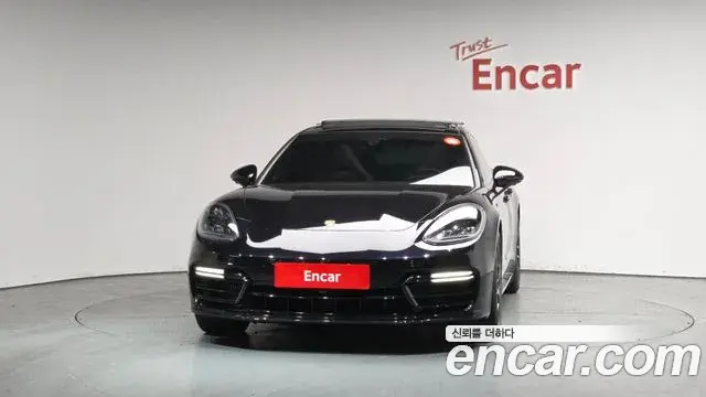 Porsche Panamera 2020 — ფოტო 12/20