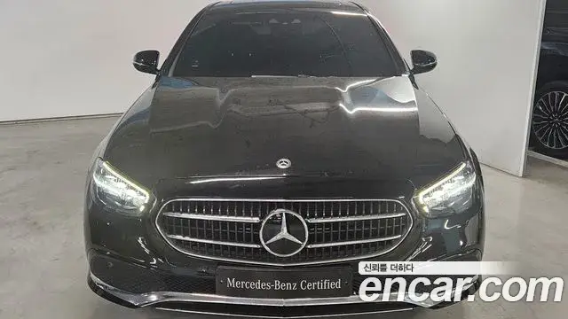 Mercedes-Benz E-Class 2020 — Photo 14/20