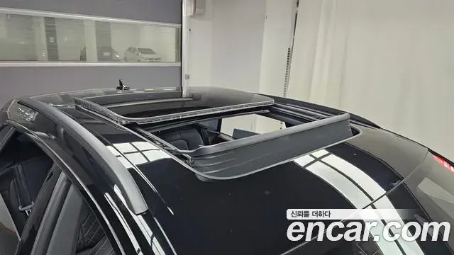 Audi Q8 2023 — Şəkil 11/20