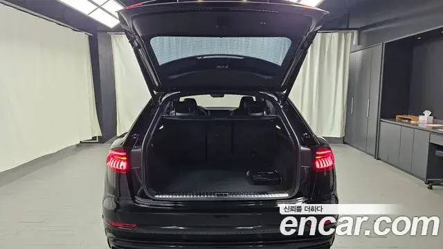 Audi Q8 2023 — Şəkil 19/20