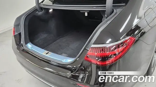 Mercedes-Benz S-Class 2022 — ფოტო 1/17