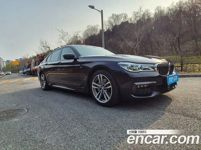BMW 7 Series 2018 — ფოტო 16/20