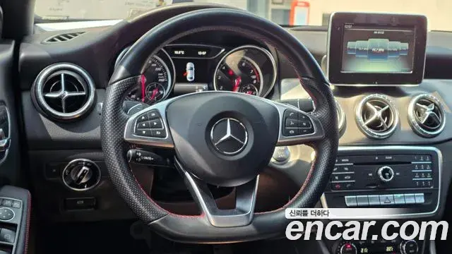 Mercedes-Benz CLA-Class 2018 — ფოტო 3/19