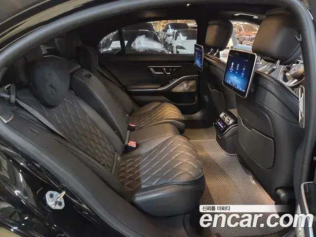 Mercedes-Benz S-Class 2022 — Photo 13/20