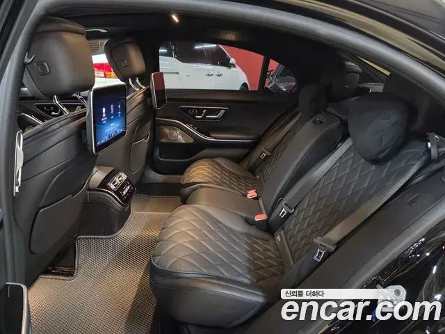 Mercedes-Benz S-Class 2022 — Photo 2/20