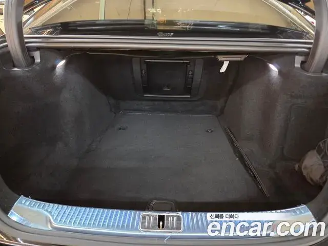 Mercedes-Benz S-Class 2022 — Photo 9/20