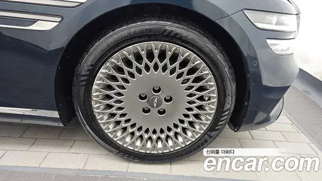 Genesis G80 2020 — ფოტო 14/20