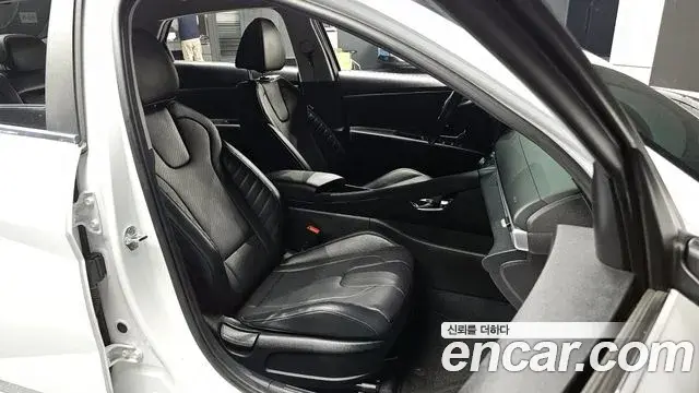 Hyundai The New Avante Hybrid 2021 — Şəkil 7/20