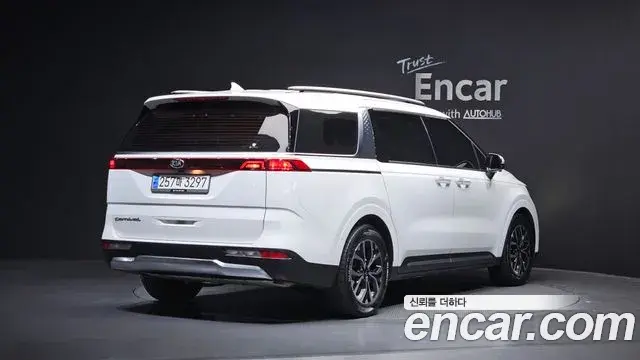 Kia Carnival 2020 — Photo 2/20