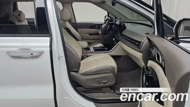 Kia Carnival 2020 — Photo 11/20