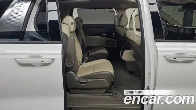 Kia Carnival 2020 — Photo 12/20