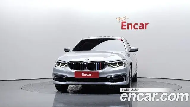 BMW 5 Series 2020 — ფოტო 7/20