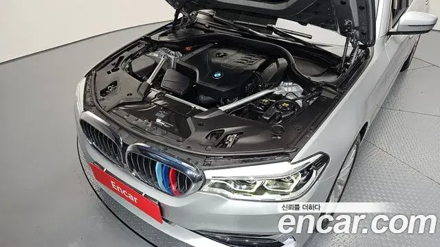 BMW 5 Series 2020 — ფოტო 3/20